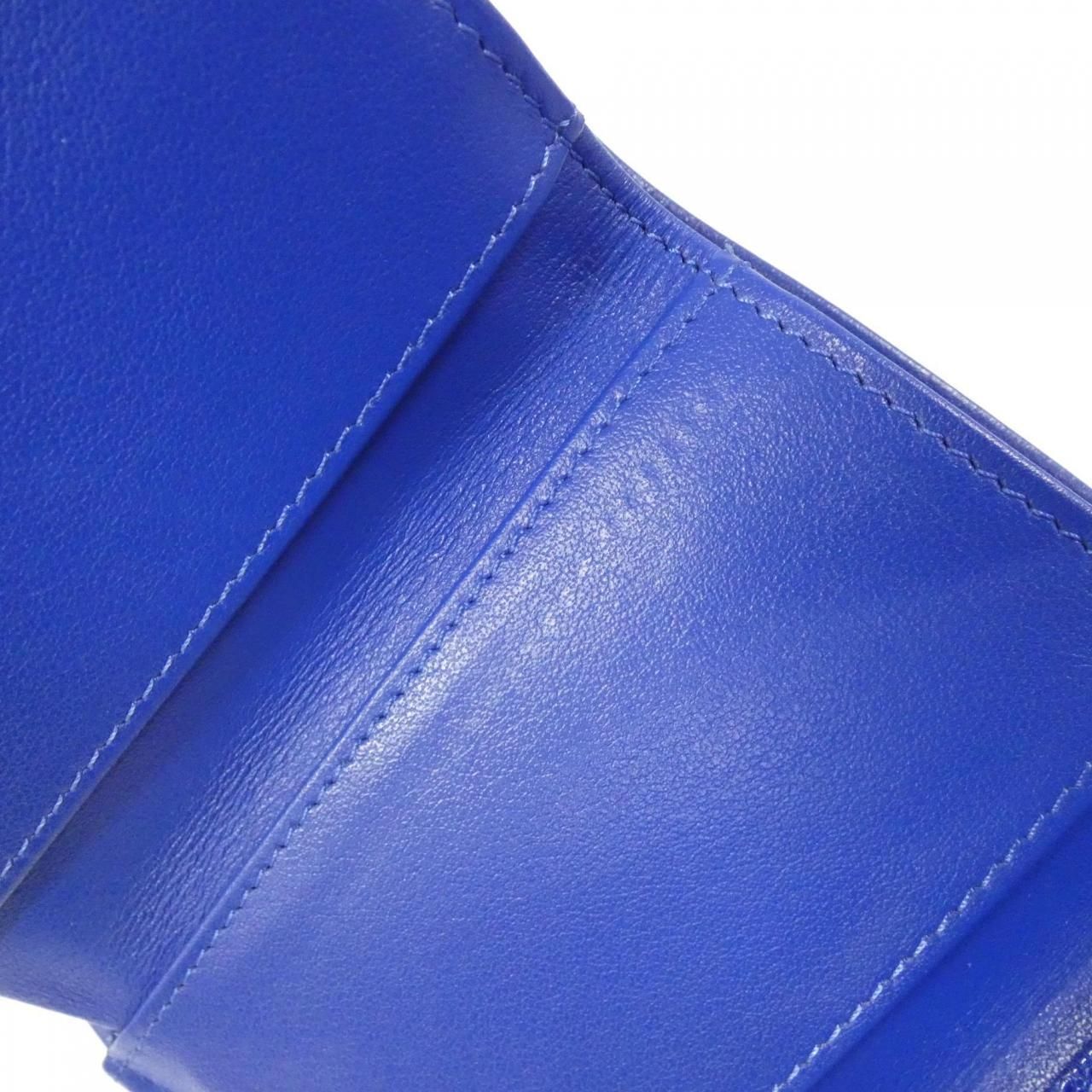 Chanel Line Wallet Blue — view 9