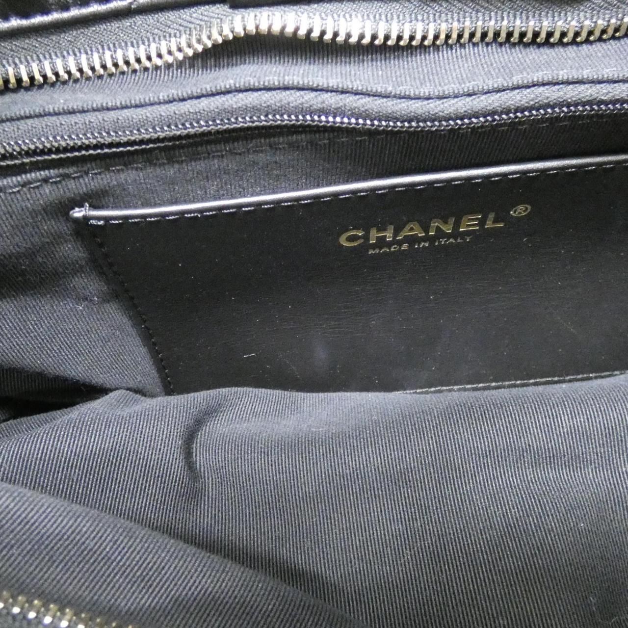 Chanel Bag Handbag Black — view 8