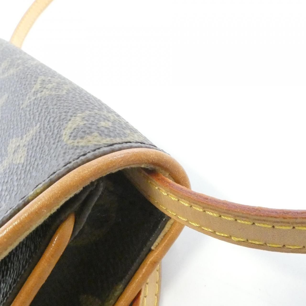 Louis Vuitton Monogram Pochette Twin PM Shoulder Bag — view 4