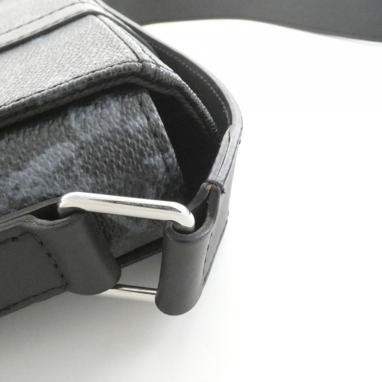 Louis Vuitton Monogram Pastel Noir Trunk Messenger — view 6