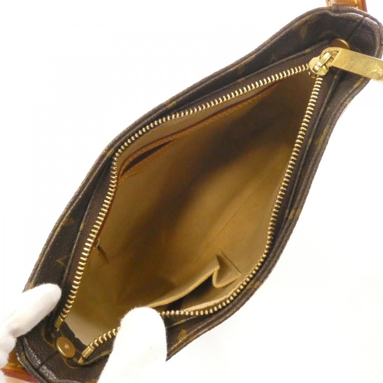 Louis Vuitton Monogram Looping MM Shoulder Bag — view 8