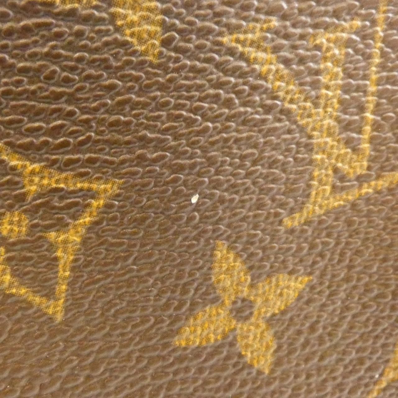 Louis Vuitton Monogram Looping MM Shoulder Bag — view 3
