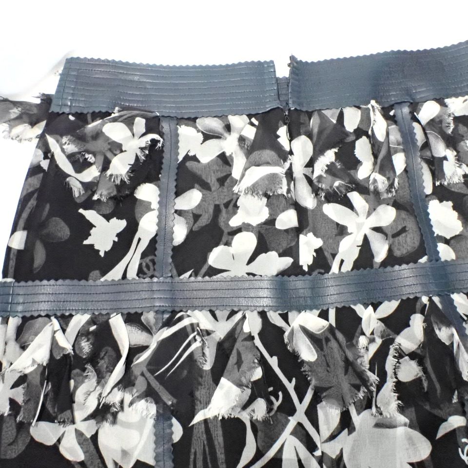 Chanel Skirt 38 M Black Ivory Dark Navy Silk Floral Frill CC Logo — view 5