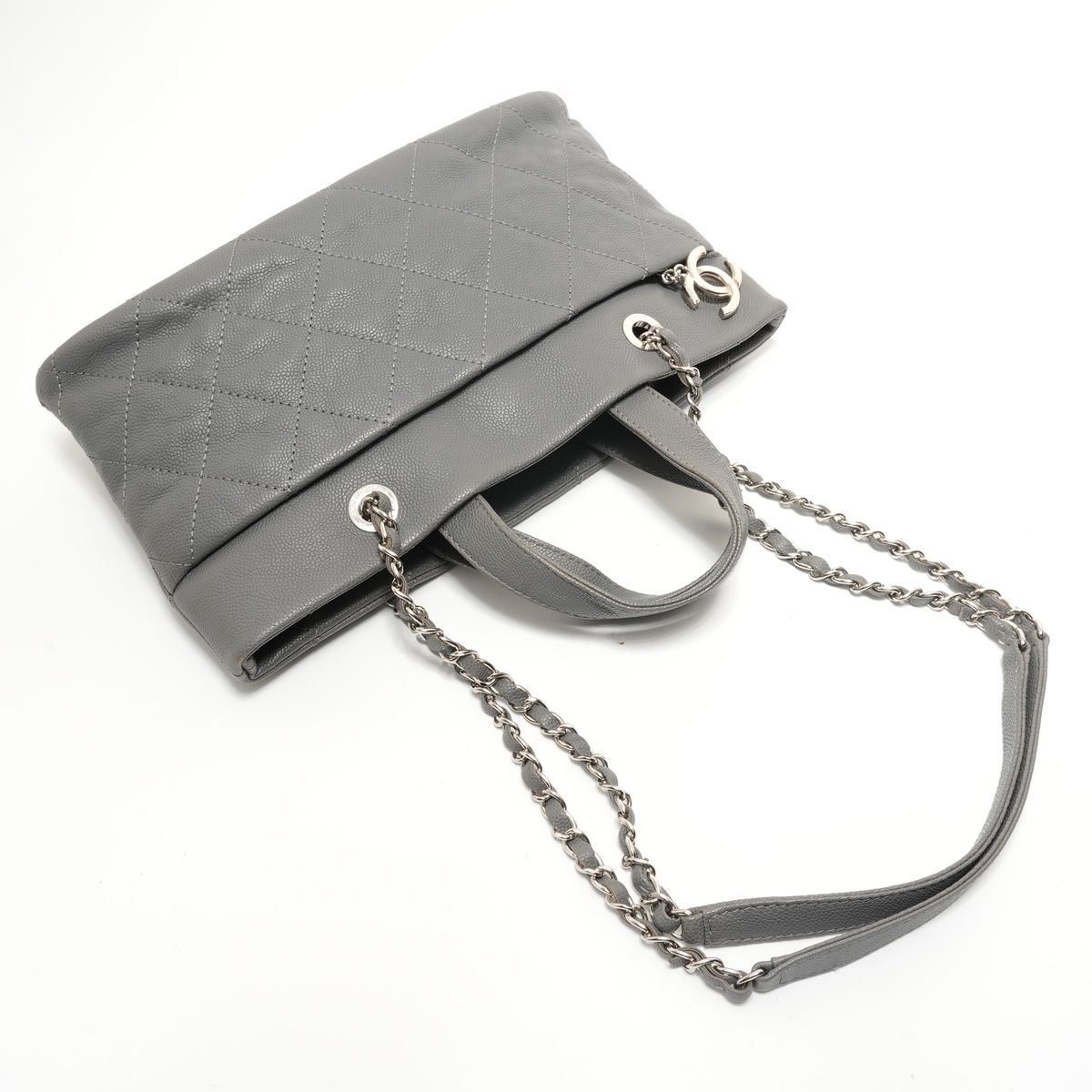 Chanel Shoulder Bag Caviar Quilted CC Logo — view 8