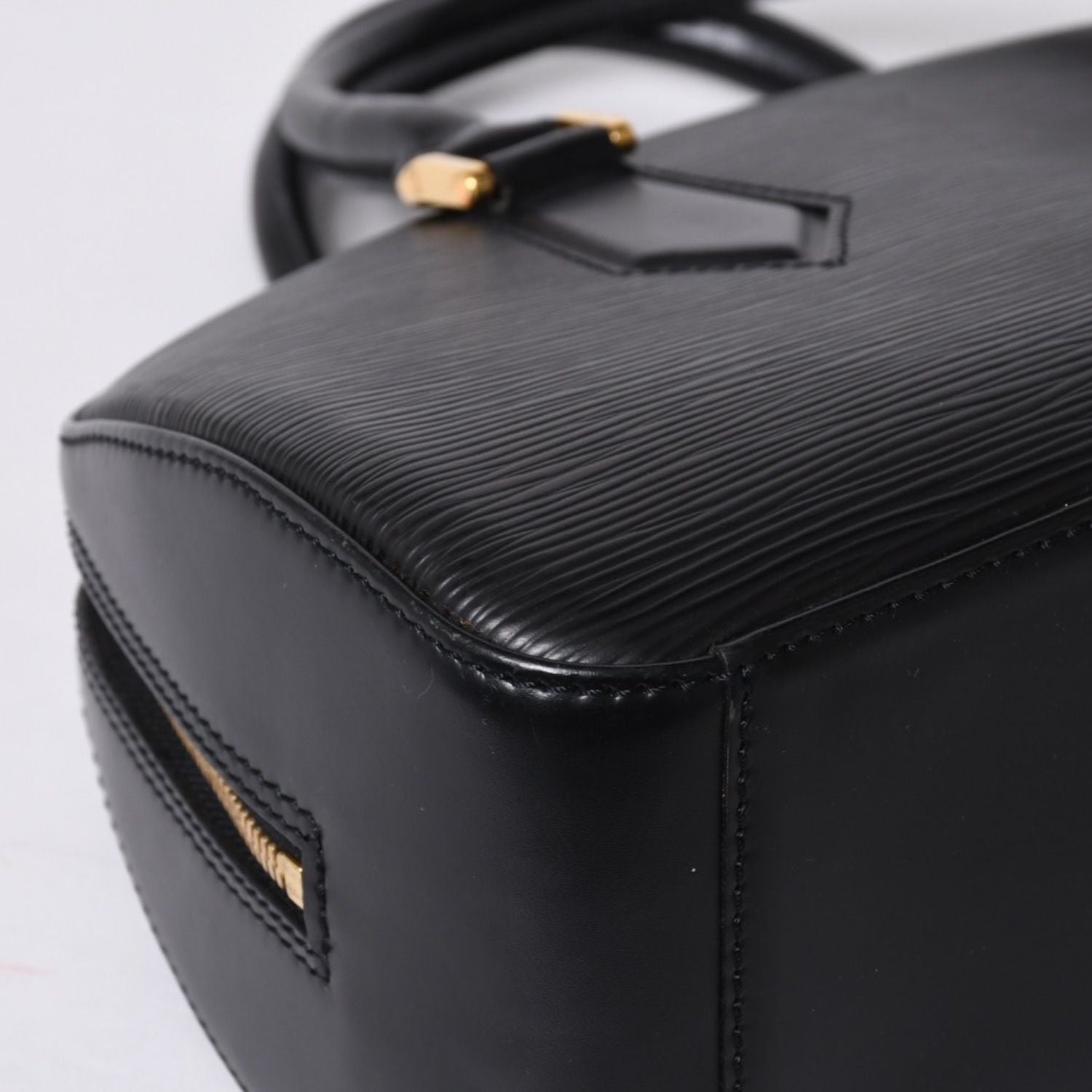 Louis Vuitton Epi Jasmine Handbag Black Gold — view 8