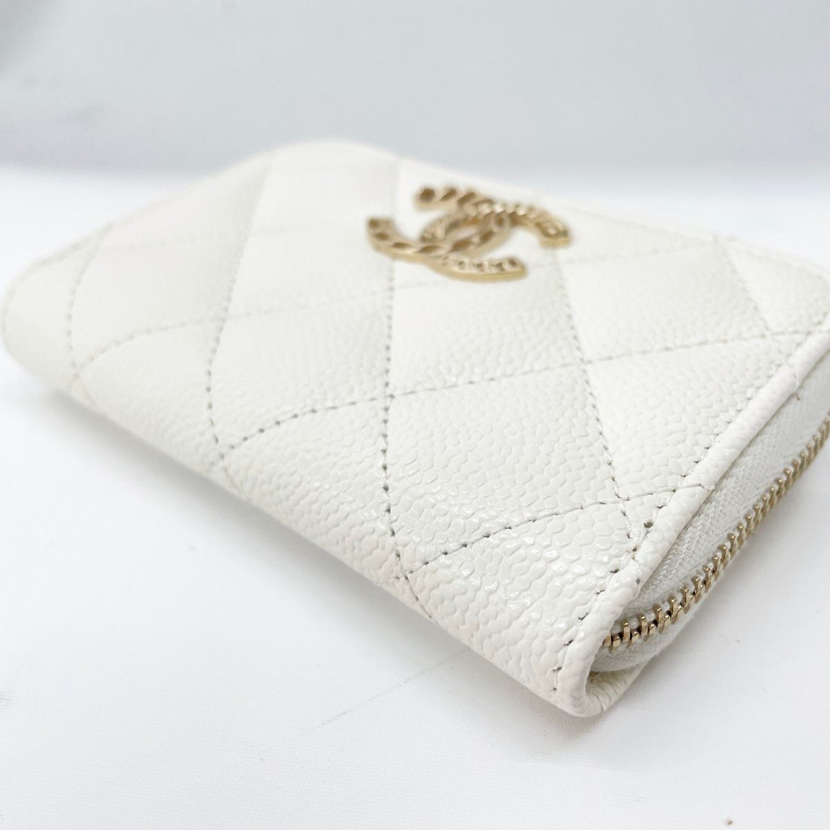 Chanel Wallet CC Logo Quilted Zip Around Coin Case White Caviar Leather — view 3