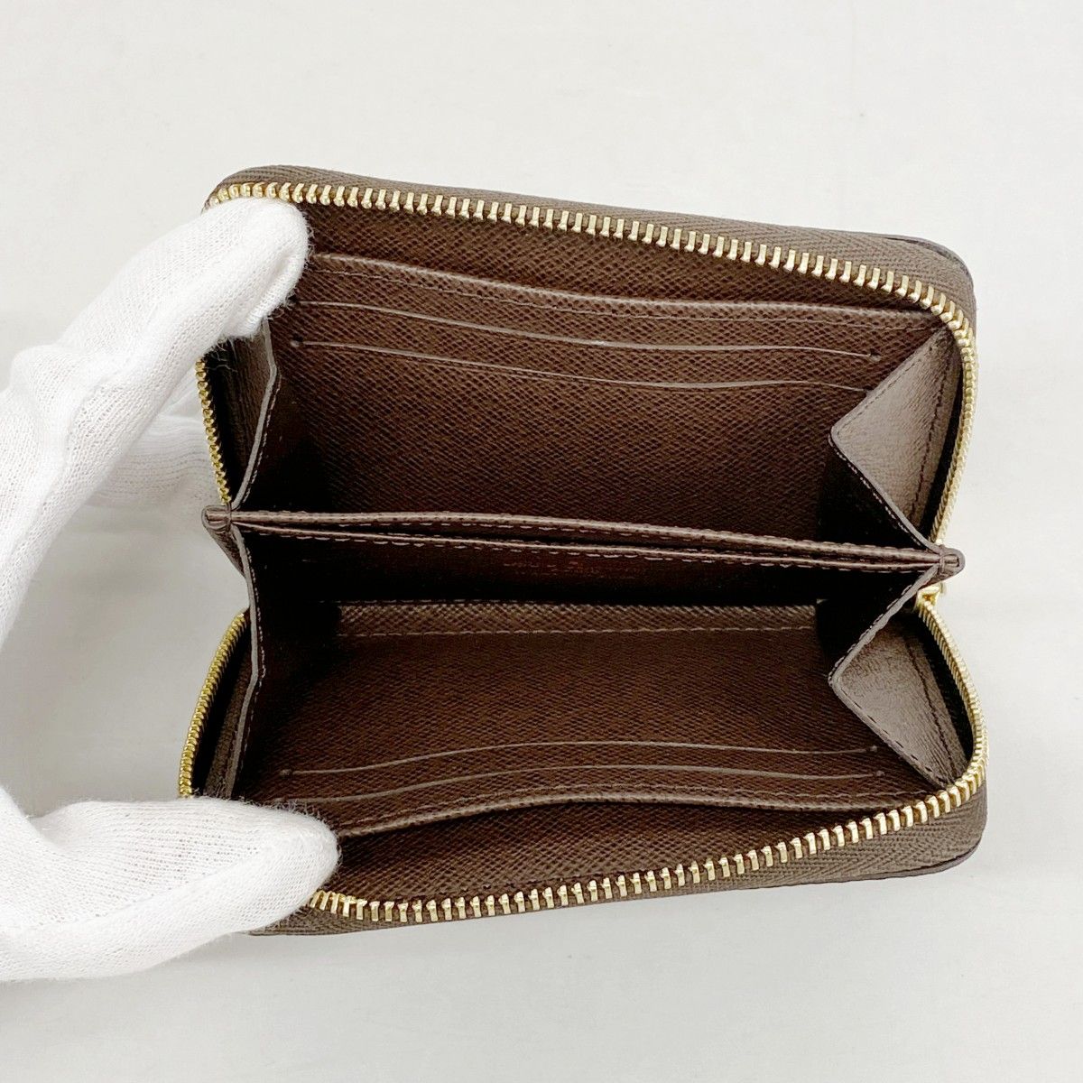 Louis Vuitton Coin Case Damier Zippy Purse Ebene — view 3