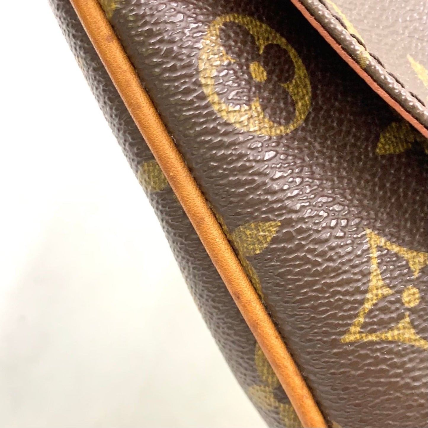 Louis Vuitton Musette Tango Short Strap Monogram Leather Brown Shoulder Bag Gold — view 8