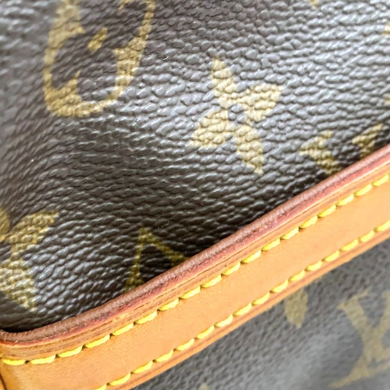 Louis Vuitton Trocadero 30 Monogram Leather Brown Shoulder Bag Gold — view 7