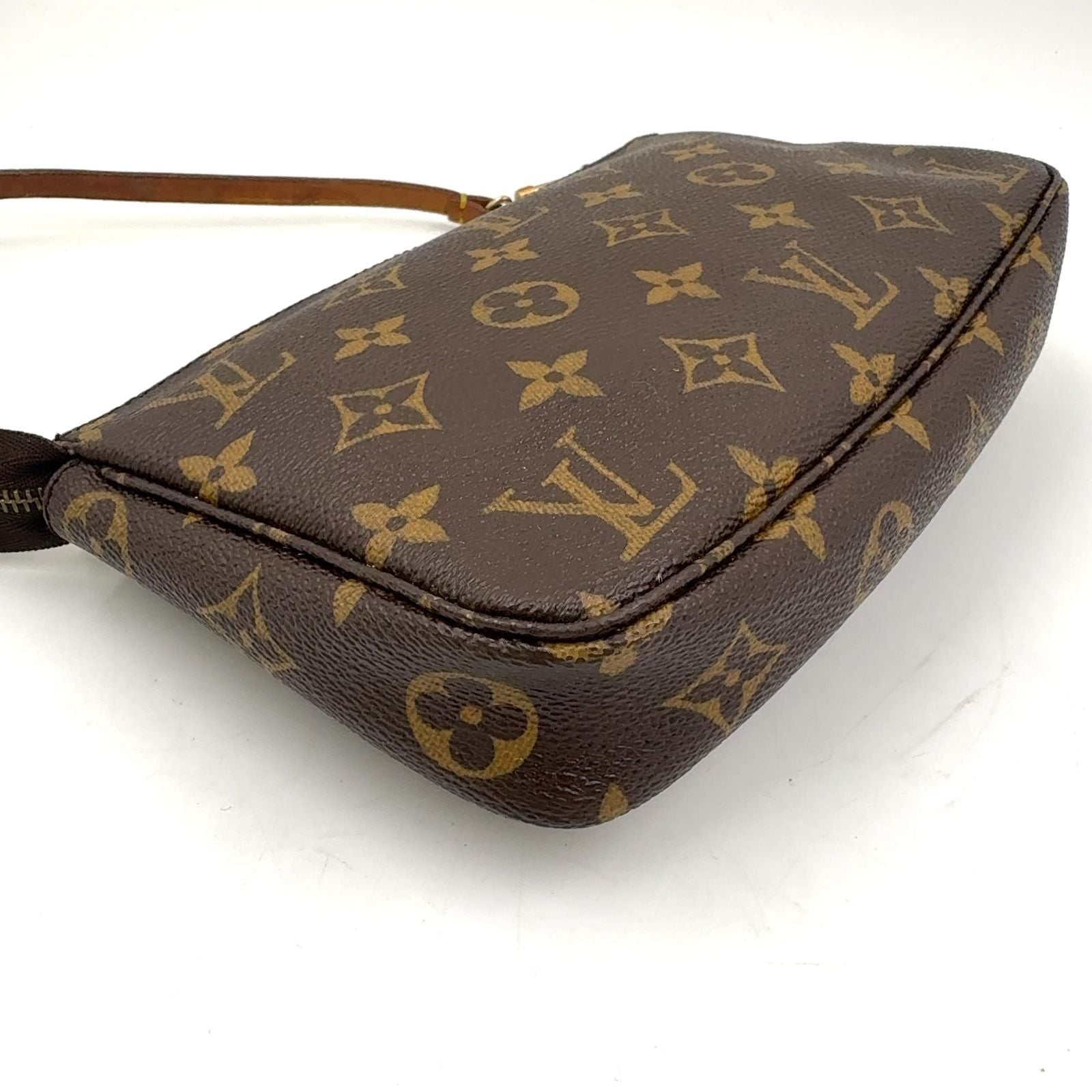 Louis Vuitton Pochette Monogram Leather Brown Handbag Gold — view 7