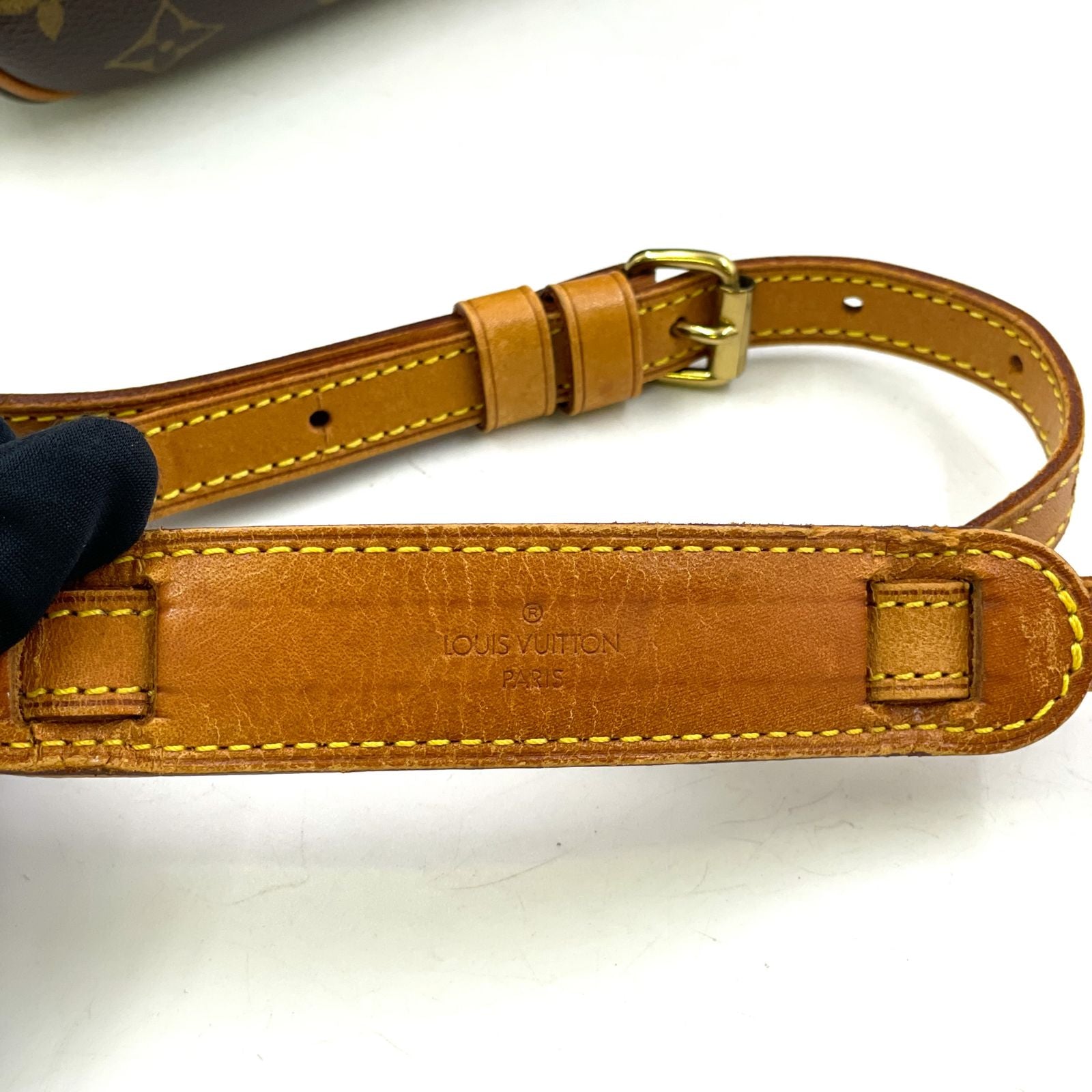 Louis Vuitton Blois Monogram Leather Brown Shoulder Bag Gold — view 8