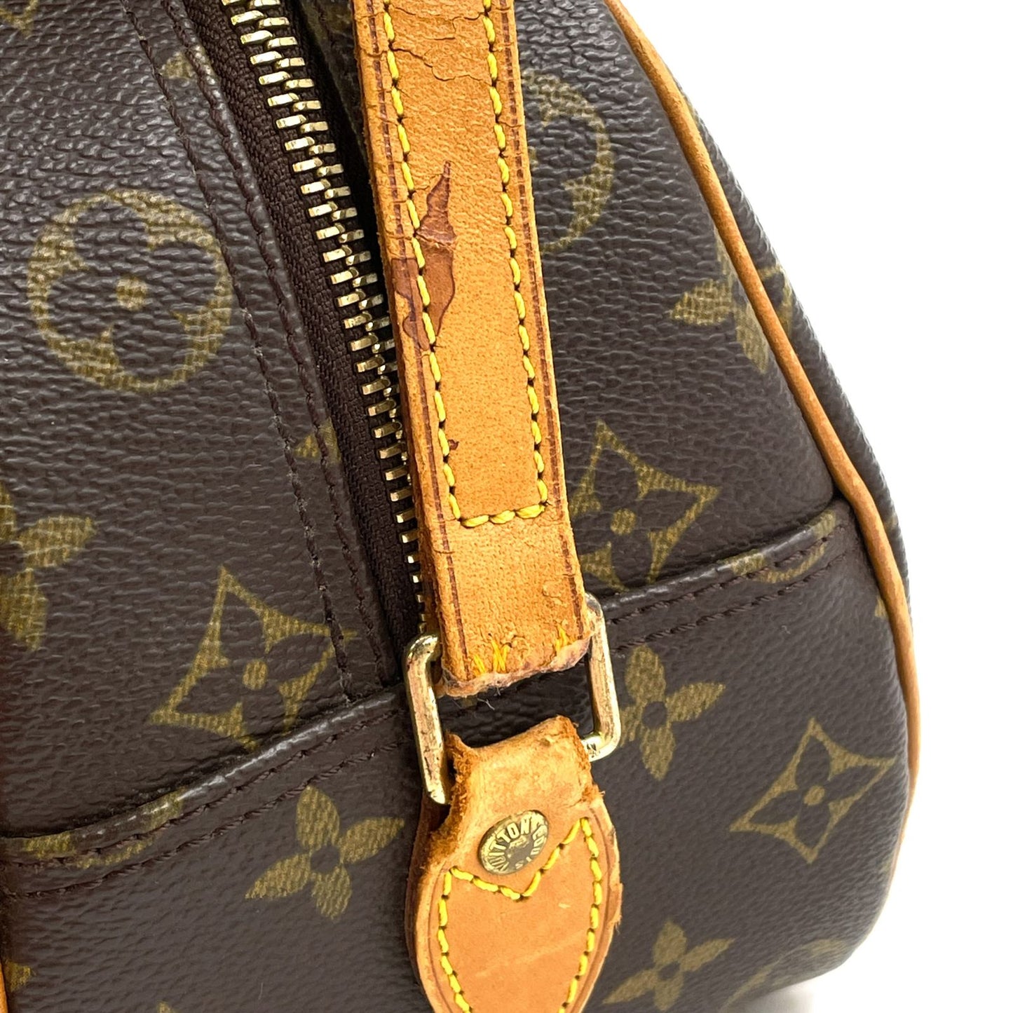 Louis Vuitton Blois Monogram Leather Brown Shoulder Bag Gold — view 5