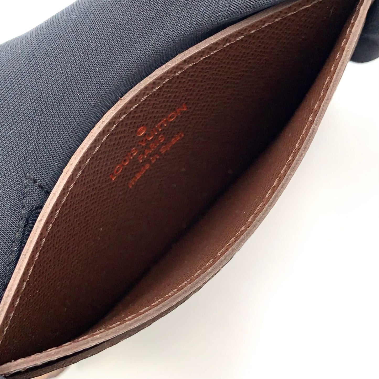 Louis Vuitton Card Holder Sample Brown Case — view 3