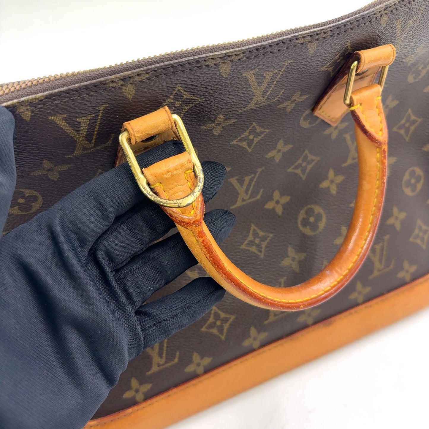 Louis Vuitton Alma PM Monogram Leather Brown Light Handbag Gold — view 7