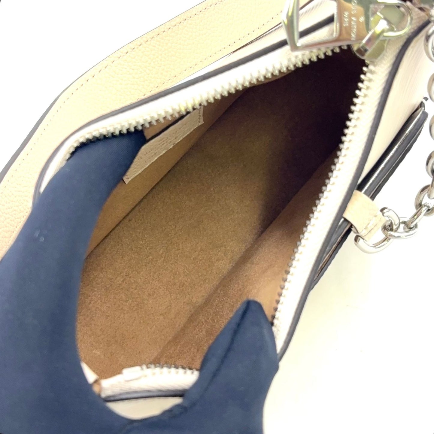 Louis Vuitton Marais Rini Epi 2-Way Shoulder Leather Ivory Handbag Silver — view 3