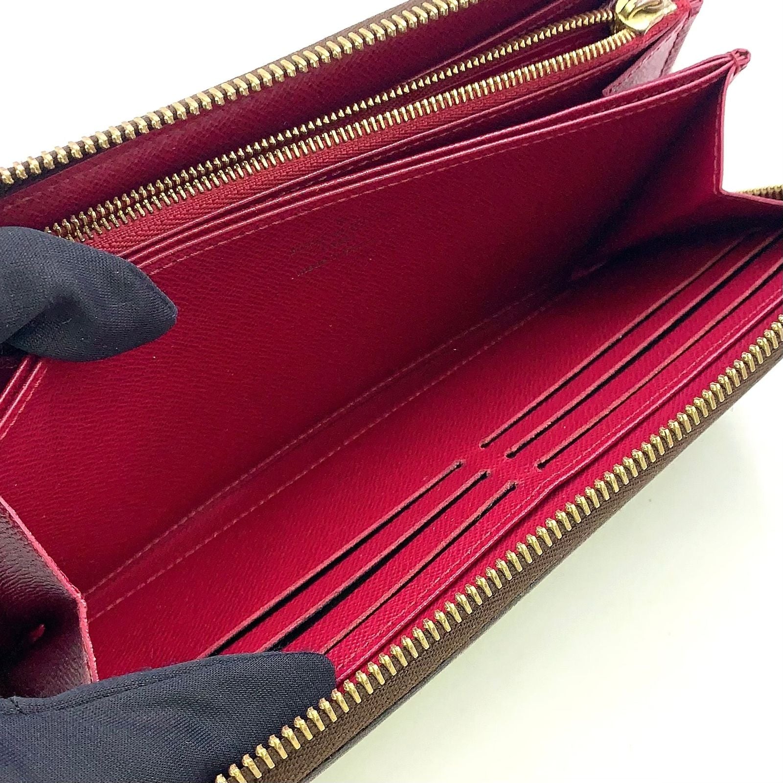 Louis Vuitton Zippy Wallet Monogram Fuchsia Leather Pink Purple Brown Round Gold — view 3