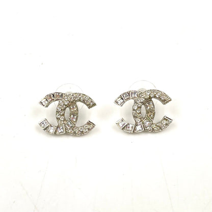 Chanel CC Logo Metal Line Stone Silver Earrings — view 4