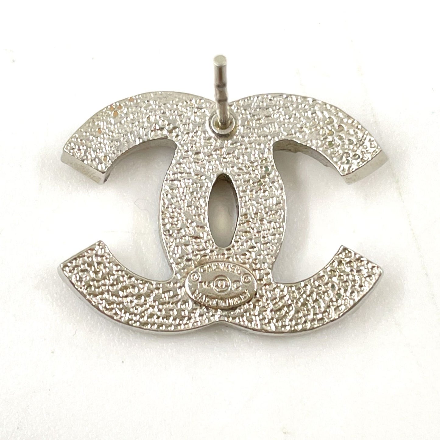 Chanel CC Logo Metal Line Stone Silver Earrings — view 6