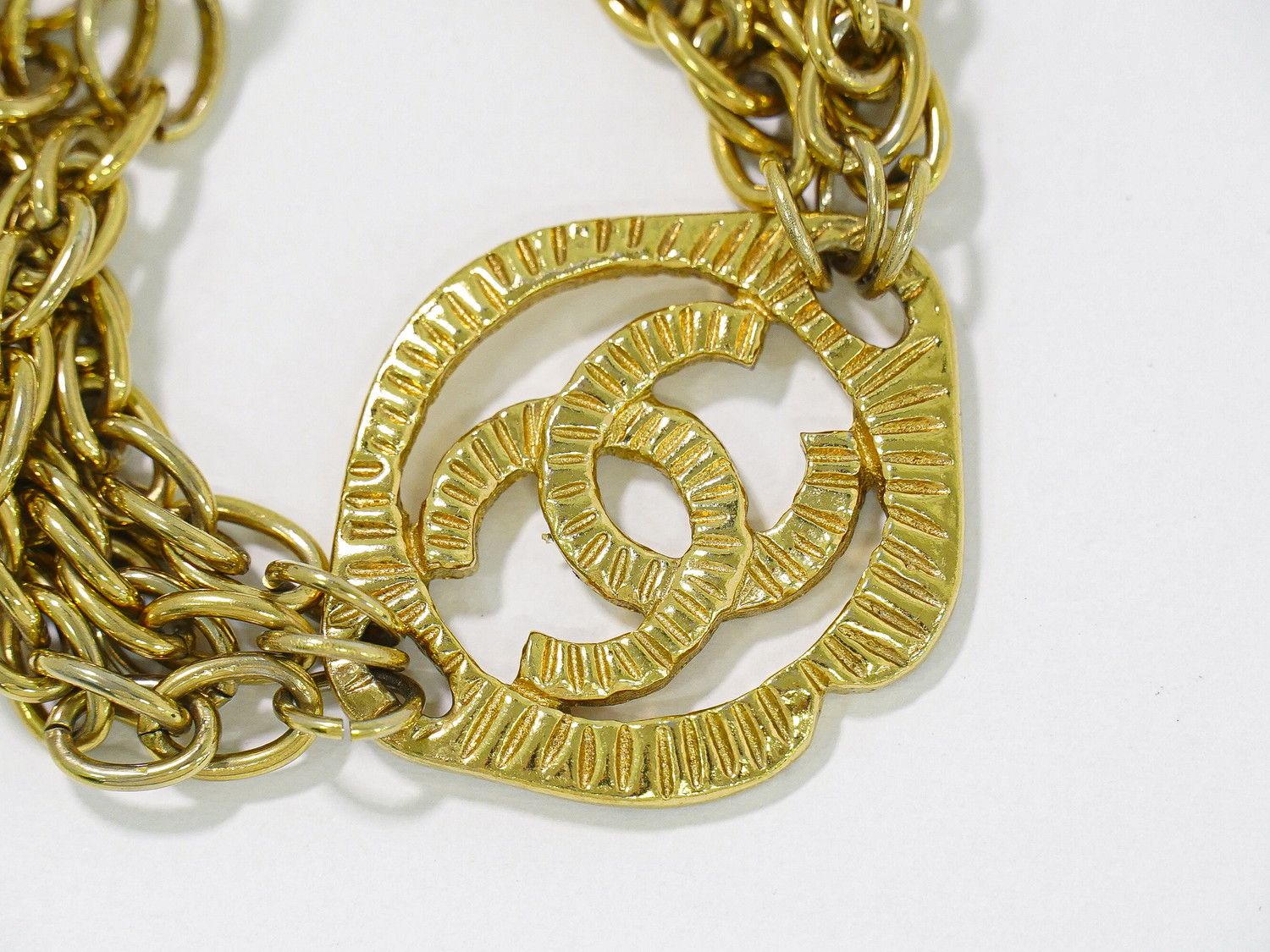 Chanel CC Logo Bracelet Bangle Gold Plated — view 2