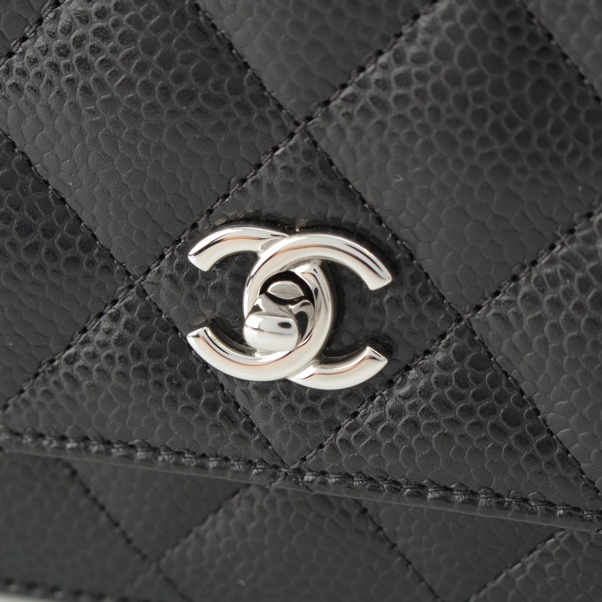 Chanel Caviar Leather Turnlock Classic Quilted Chain Shoulder Bag Wallet Silver — view 8