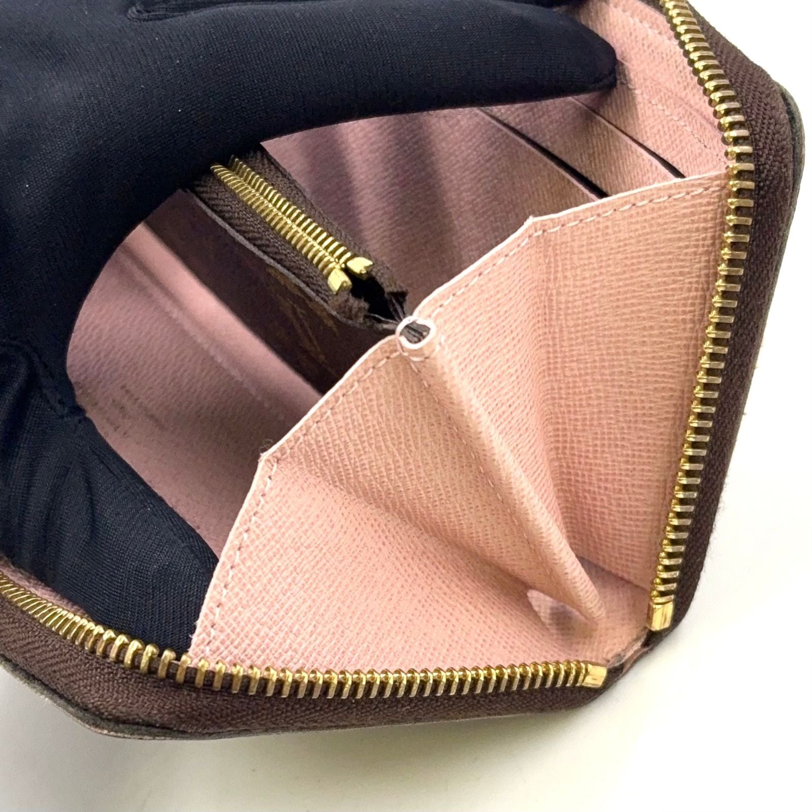 Louis Vuitton Portefeuille Clemence Monogram Rose Velours Leather Brown Light — view 9
