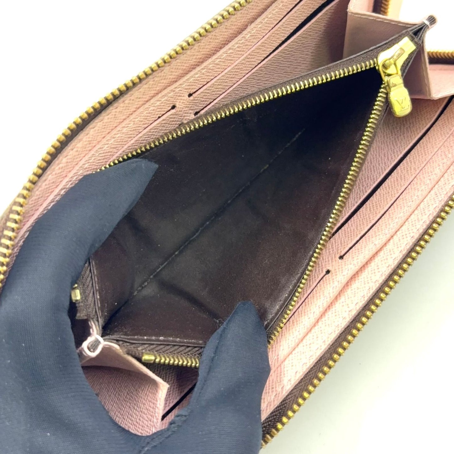Louis Vuitton Portefeuille Clemence Monogram Rose Velours Leather Brown Light — view 4