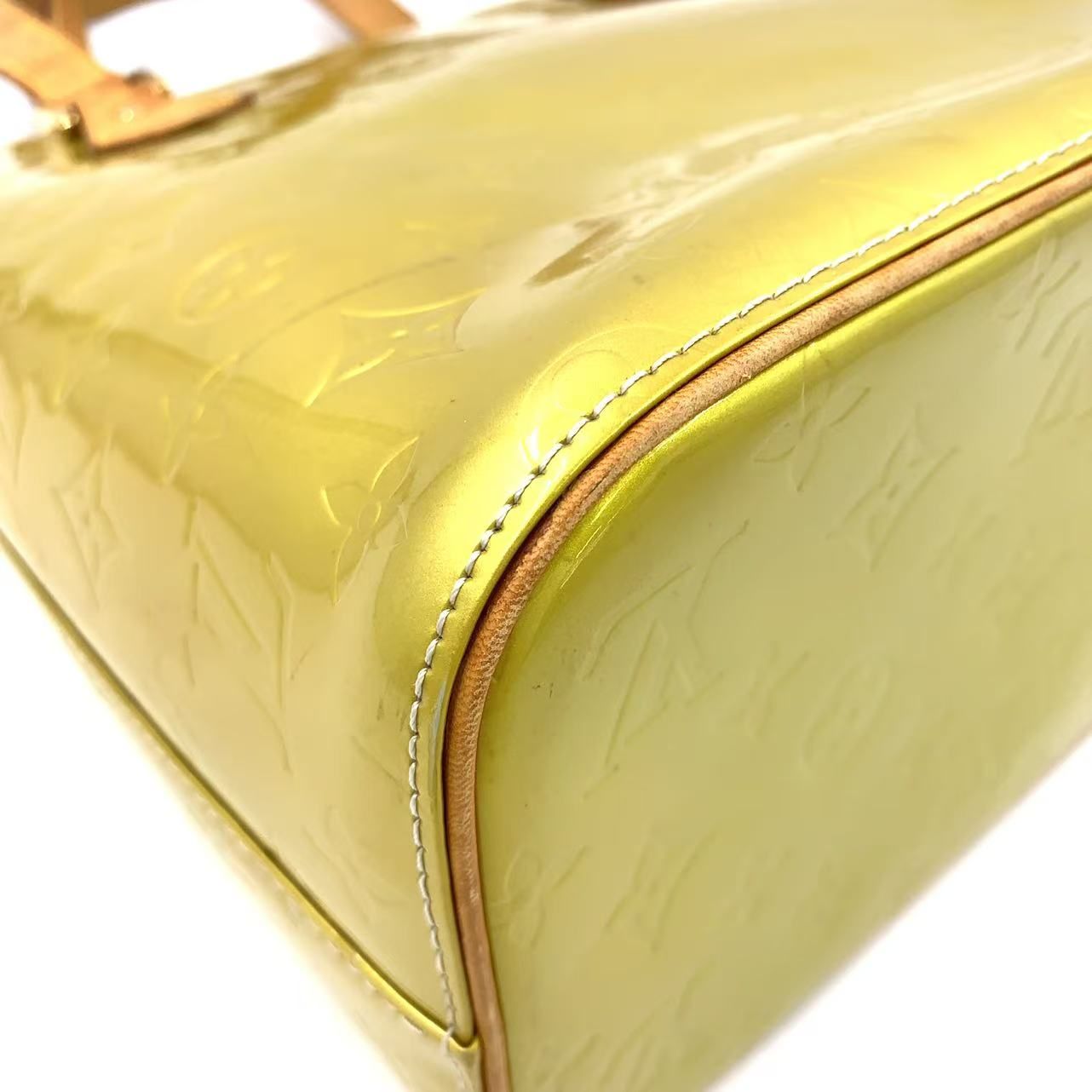 Louis Vuitton Monogram Vernis Lime Yellow Leather Enamel Light Brown Handbag — view 9