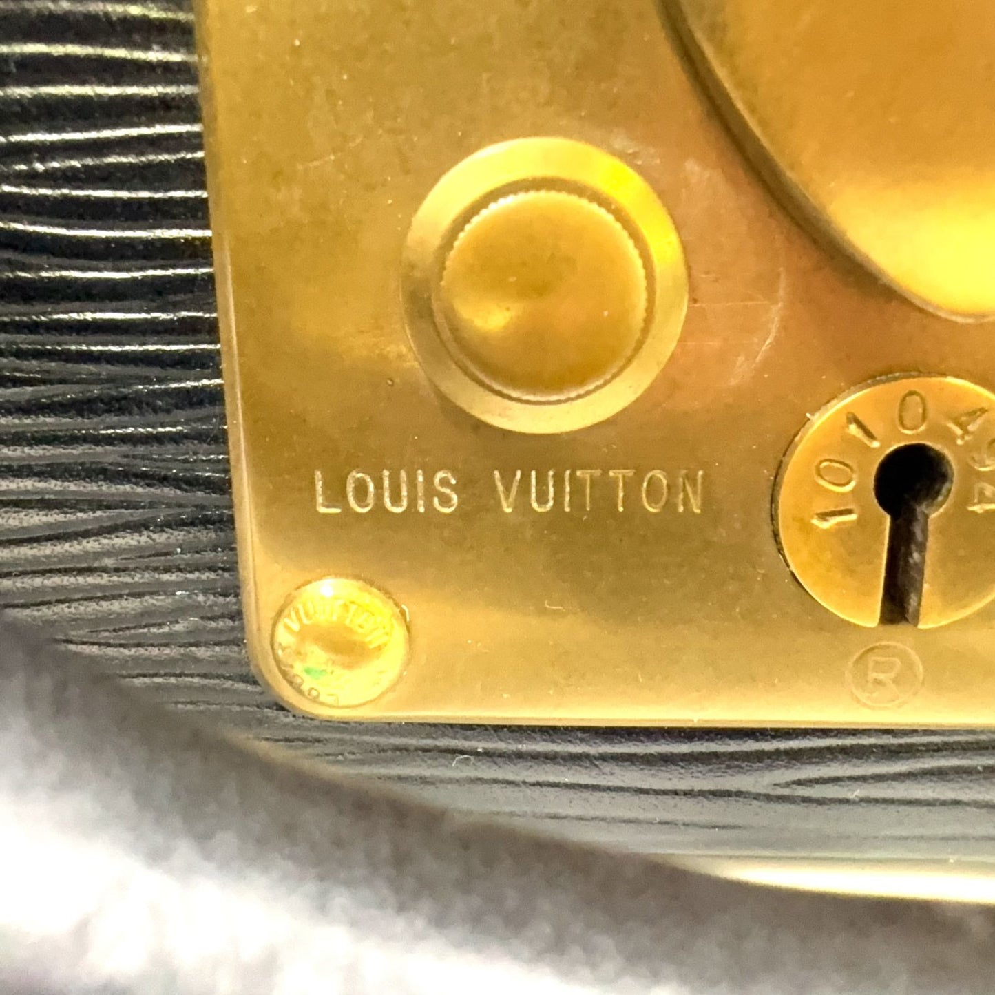Louis Vuitton Epi President Leather Black Travel Bag Gold — view 4
