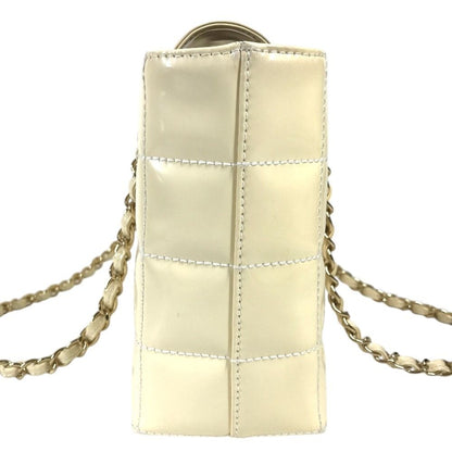 Chanel Shoulder Bag CC Logo Choco Bar Enamel White — view 4