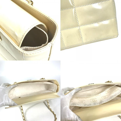Chanel Shoulder Bag CC Logo Choco Bar Enamel White — view 8