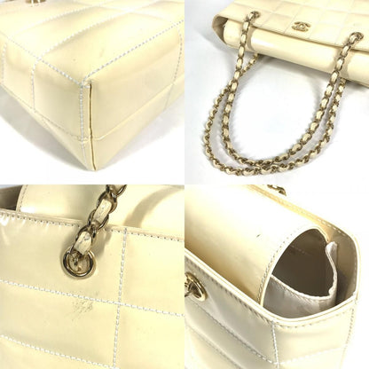 Chanel Shoulder Bag CC Logo Choco Bar Enamel White — view 7