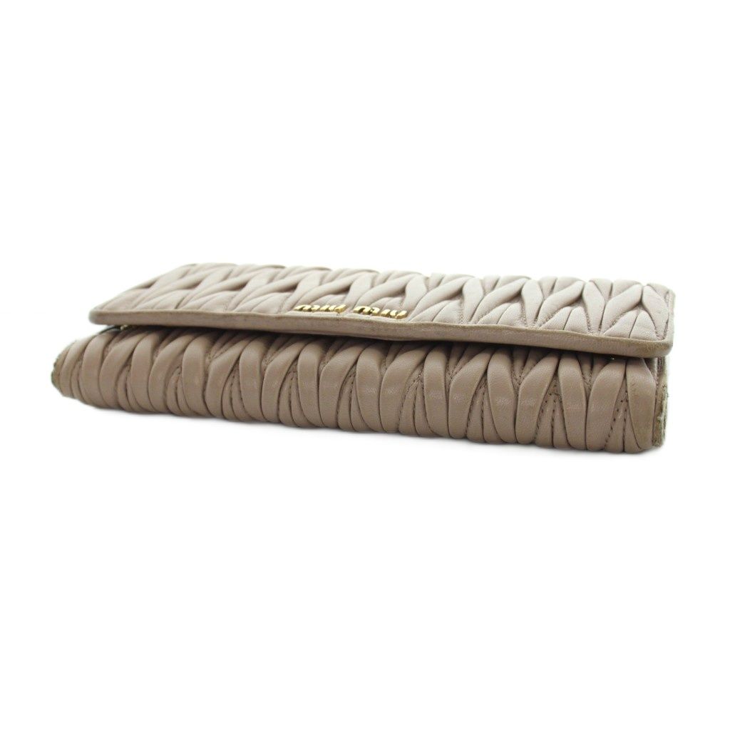 Miu Miu Miu Wallet Matelasse Nappa Logo with Passcase Leather Pink Beige — view 3