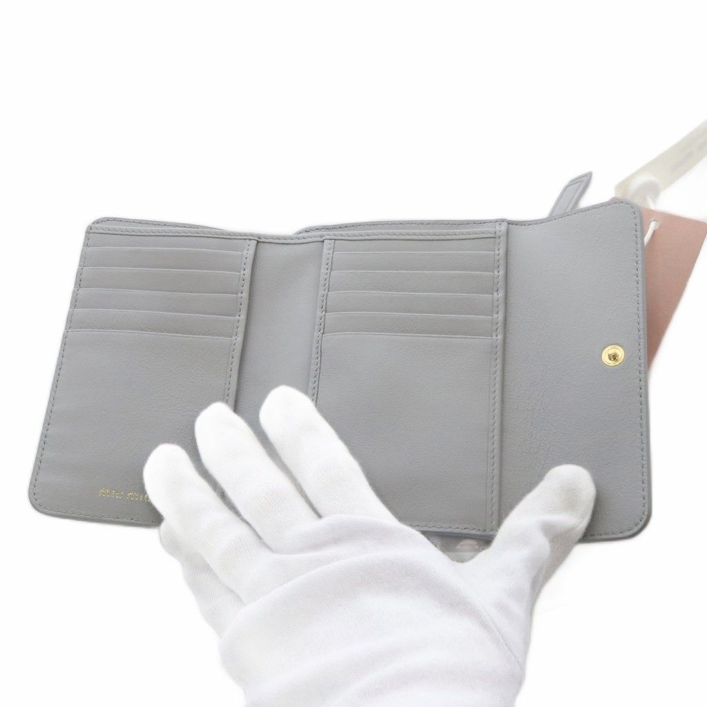 Miu Miu Miu Wallet Trifold Heart Pattern Goat Leather Gray — view 6