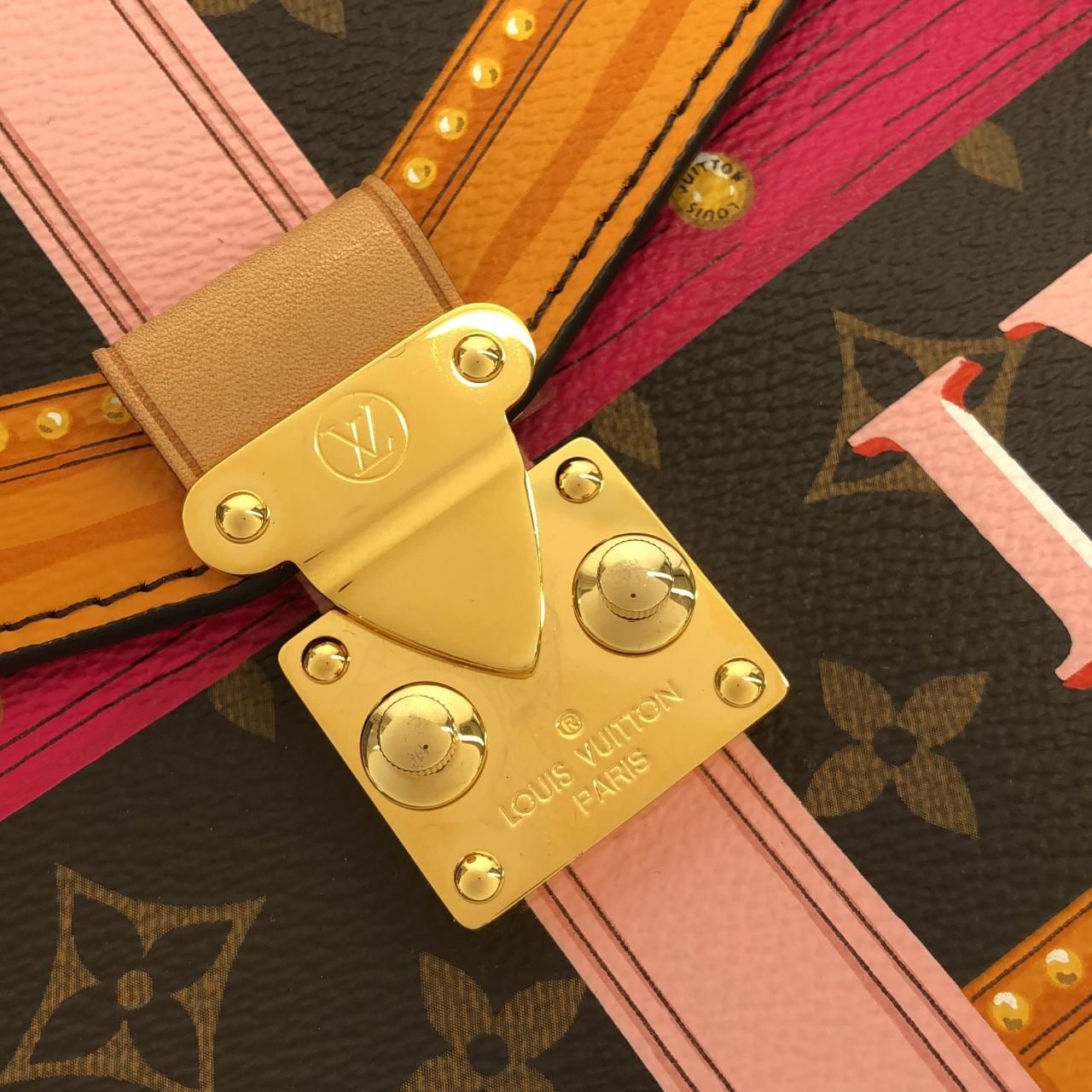 Louis Vuitton Monogram Pochette Metis Bag — view 5