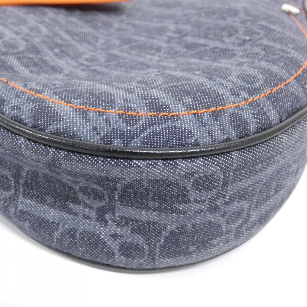 Dior Vintage Saddle Shoulder Bag — view 3