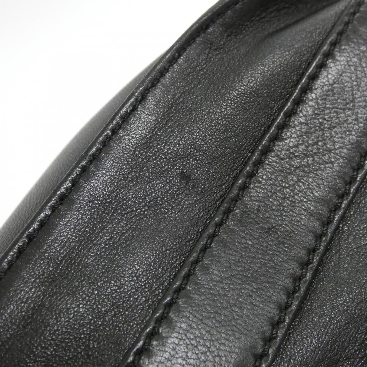 Loewe Vintage Shoulder Bag — view 4
