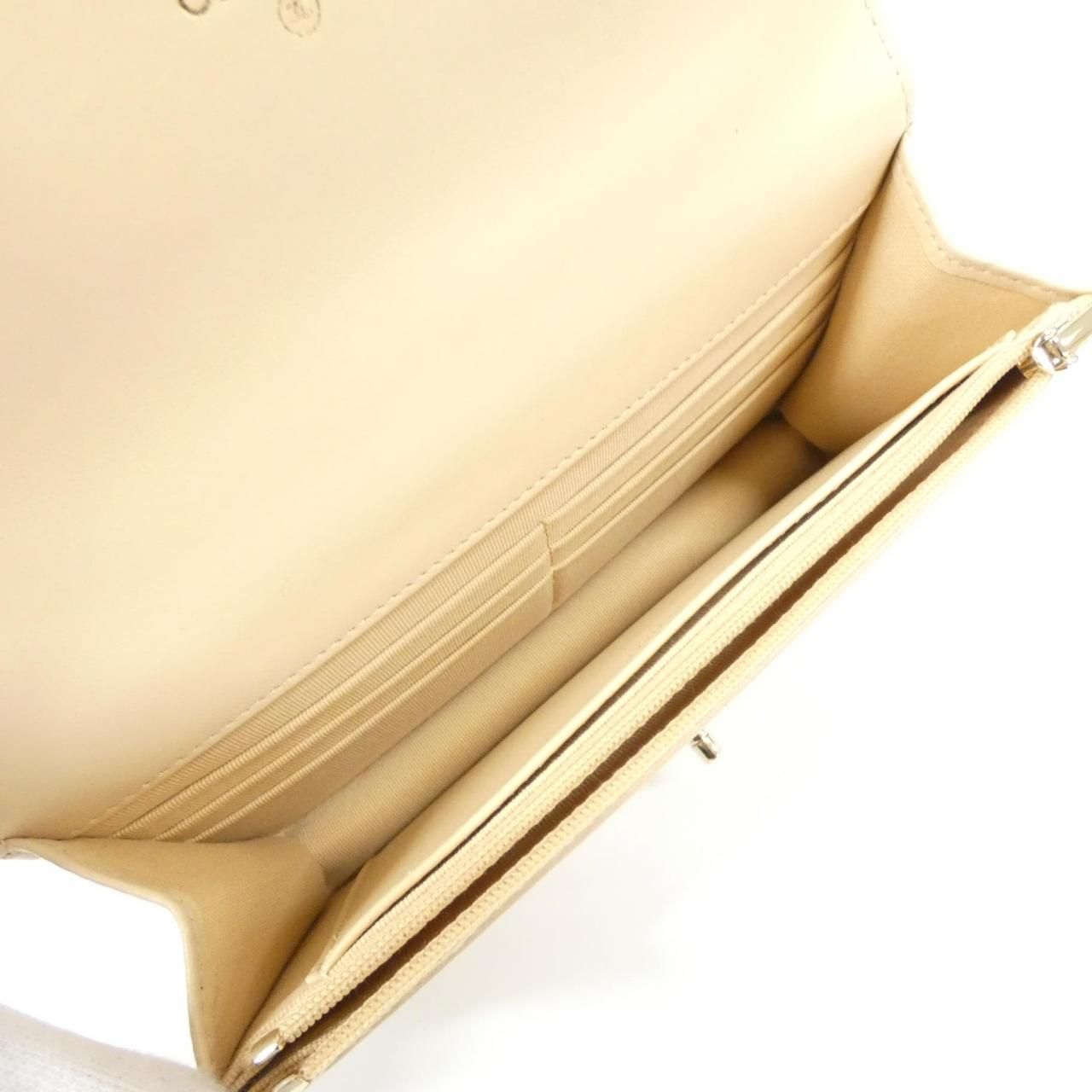 Chanel Chain Shoulder Bag Beige — view 7