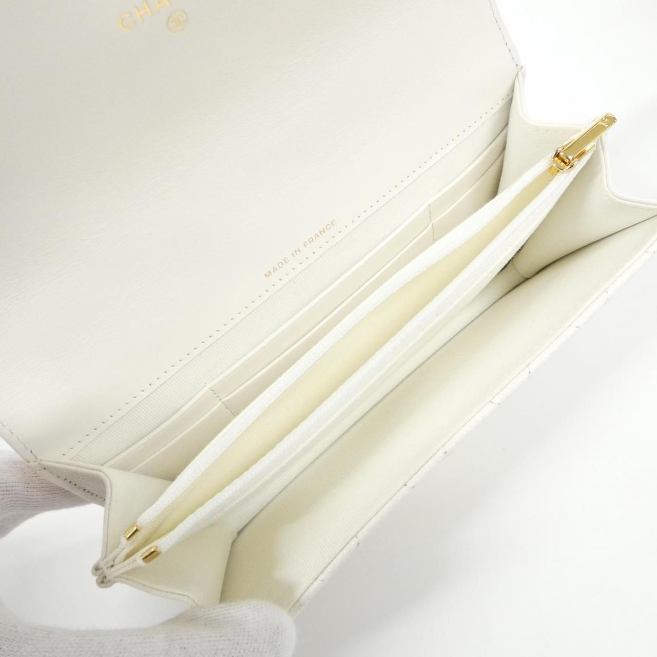 Chanel Chain Clutch White — view 8