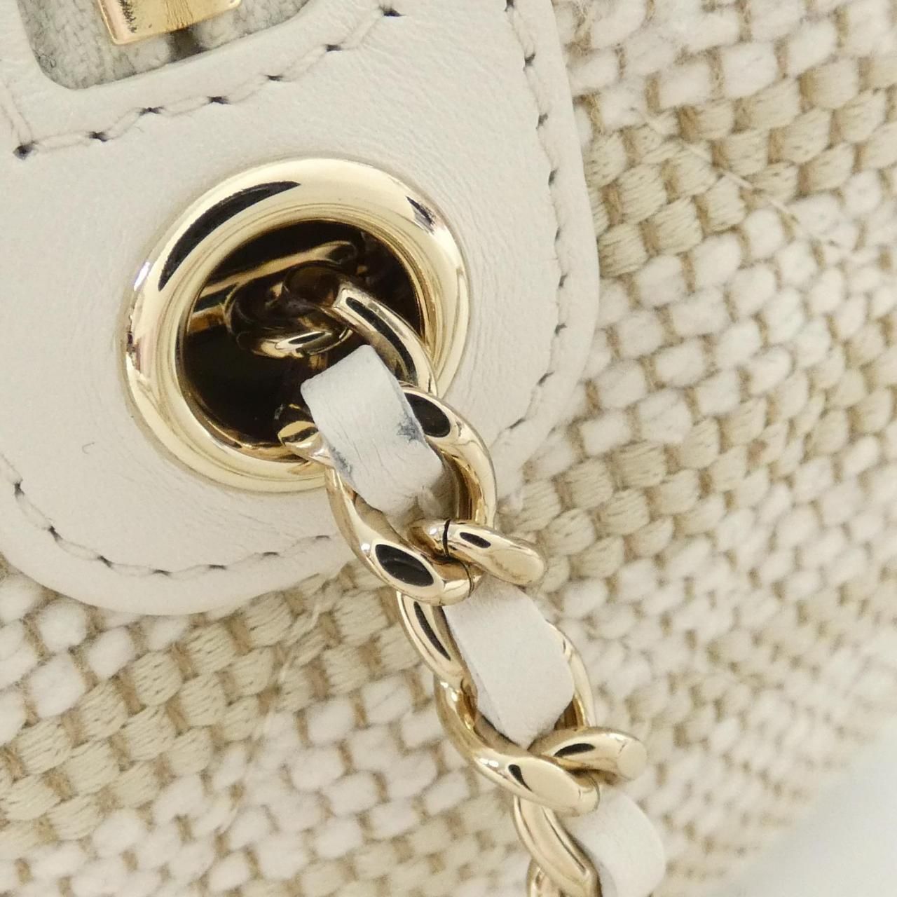 Chanel Bag Handbag White — view 7