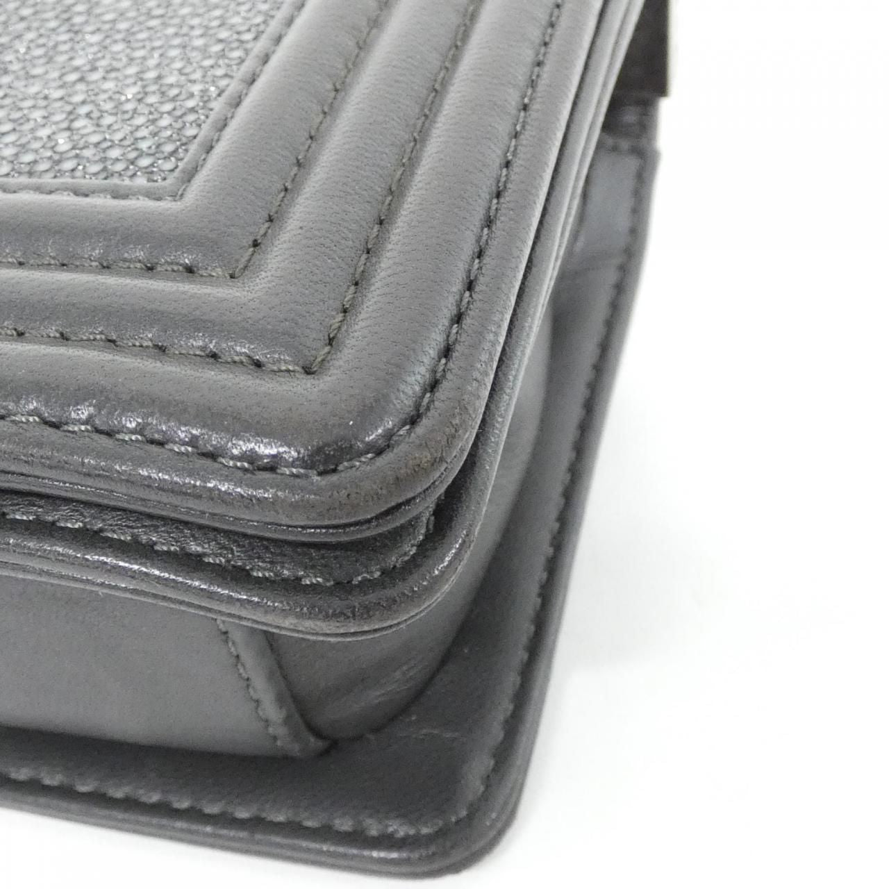 Chanel Boy Line Shoulder Bag — view 4