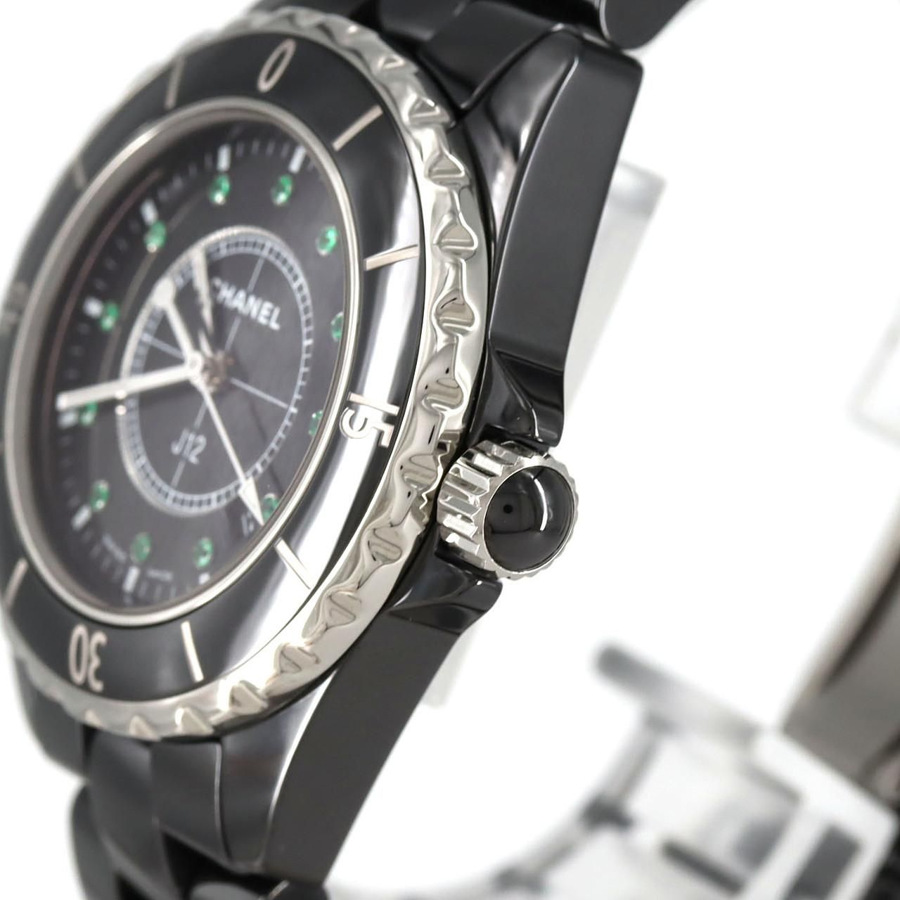 Chanel 33 mm Emerald Ceramic Quartz — view 4