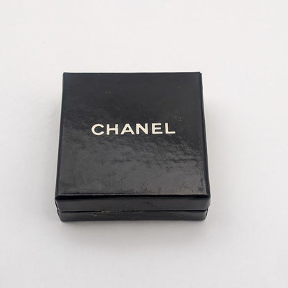 Chanel Brooch CC Logo Gold Cross Vintage — view 8