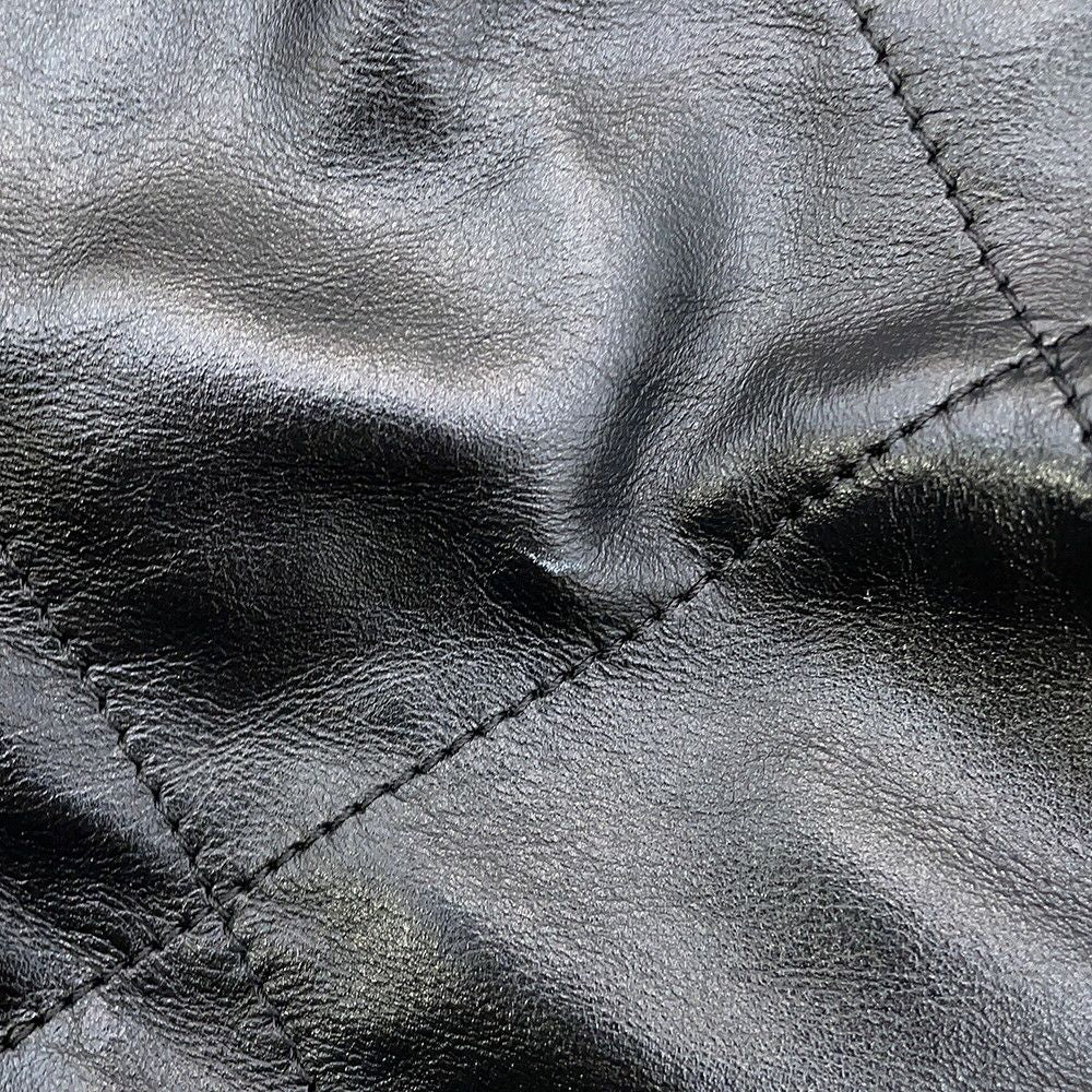 Chanel Handbag 22 Shiny Calf Leather Black — view 8