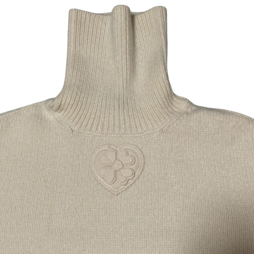 Chanel Heart Clover CC Logo Turtleneck Knit Sweater 34 Ivory — view 4