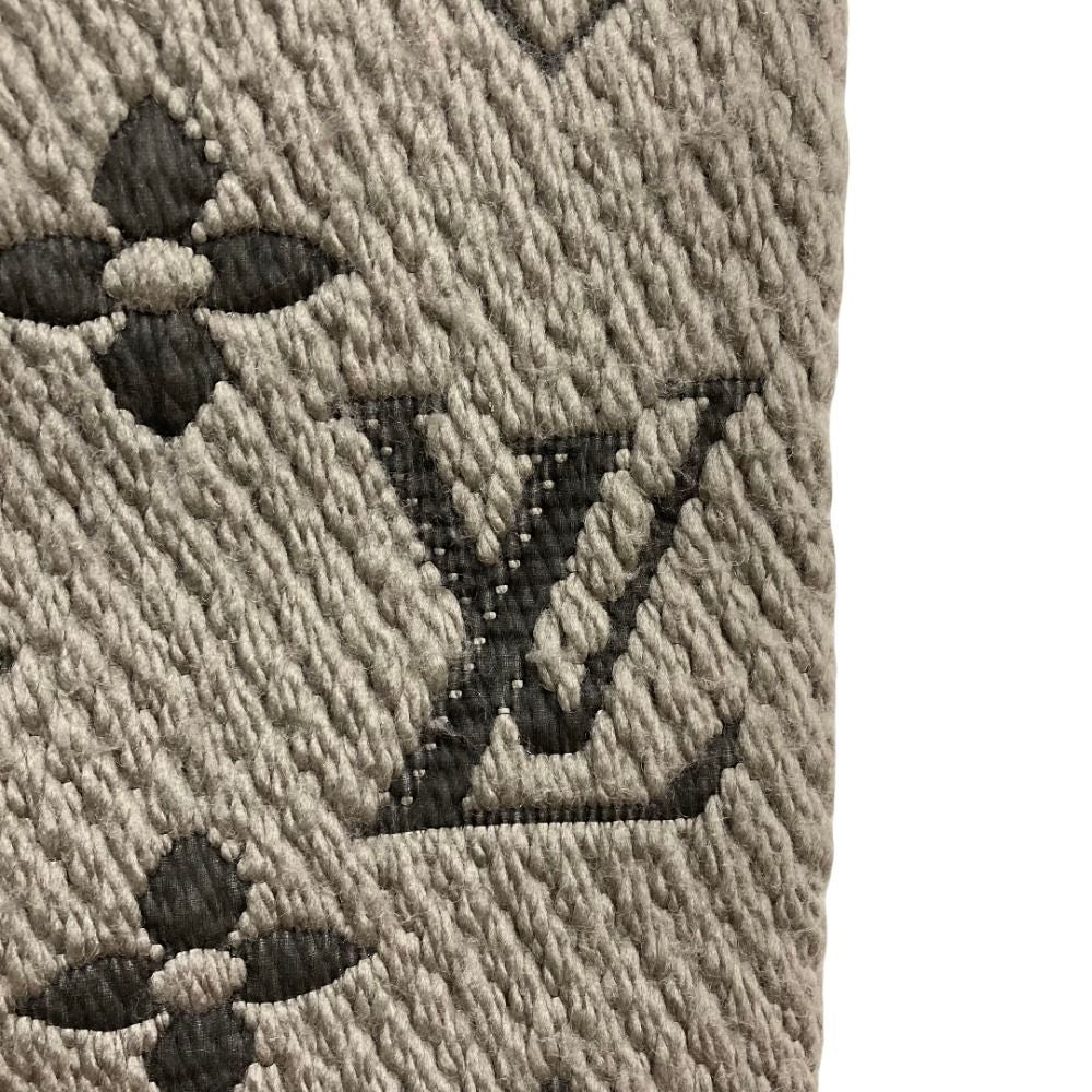 Louis Vuitton Echarpe Logo Mania Monogram Scarf Gray — view 7