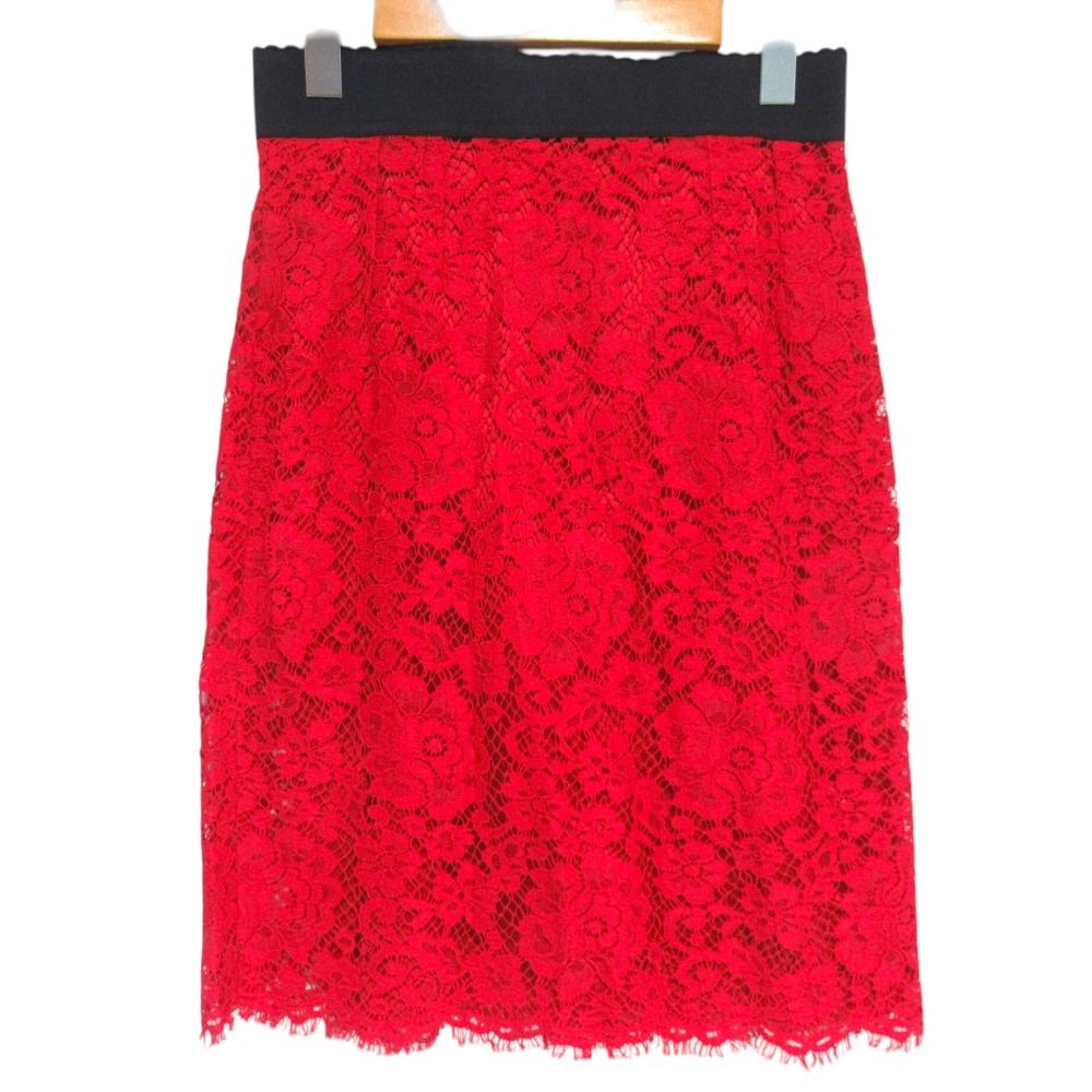 Dolce & Gabbana Knee Length Flower Lace Skirt 40 Red Black