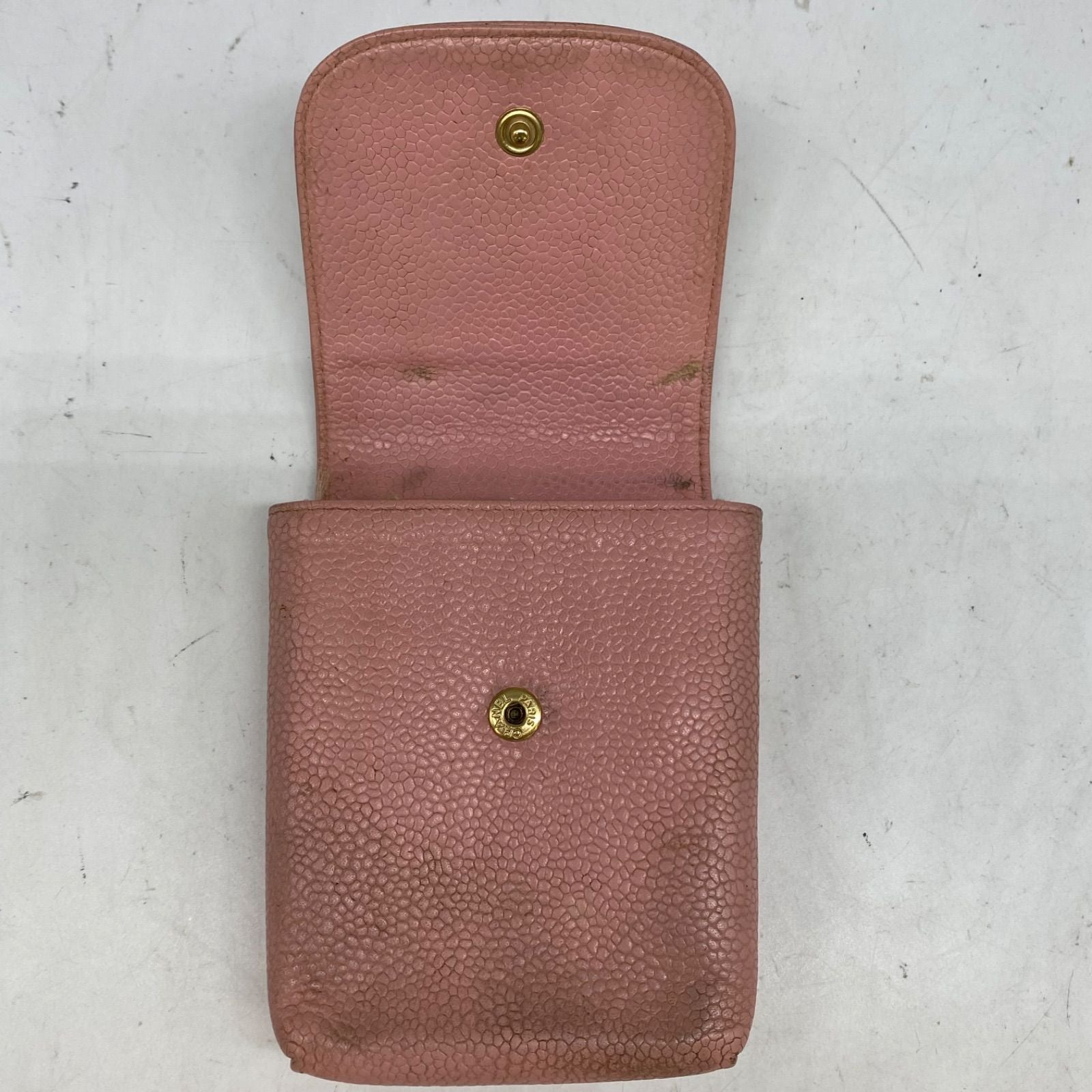 Chanel Cigarette Case CC Logo Caviar Leather Pouch Pink — view 4