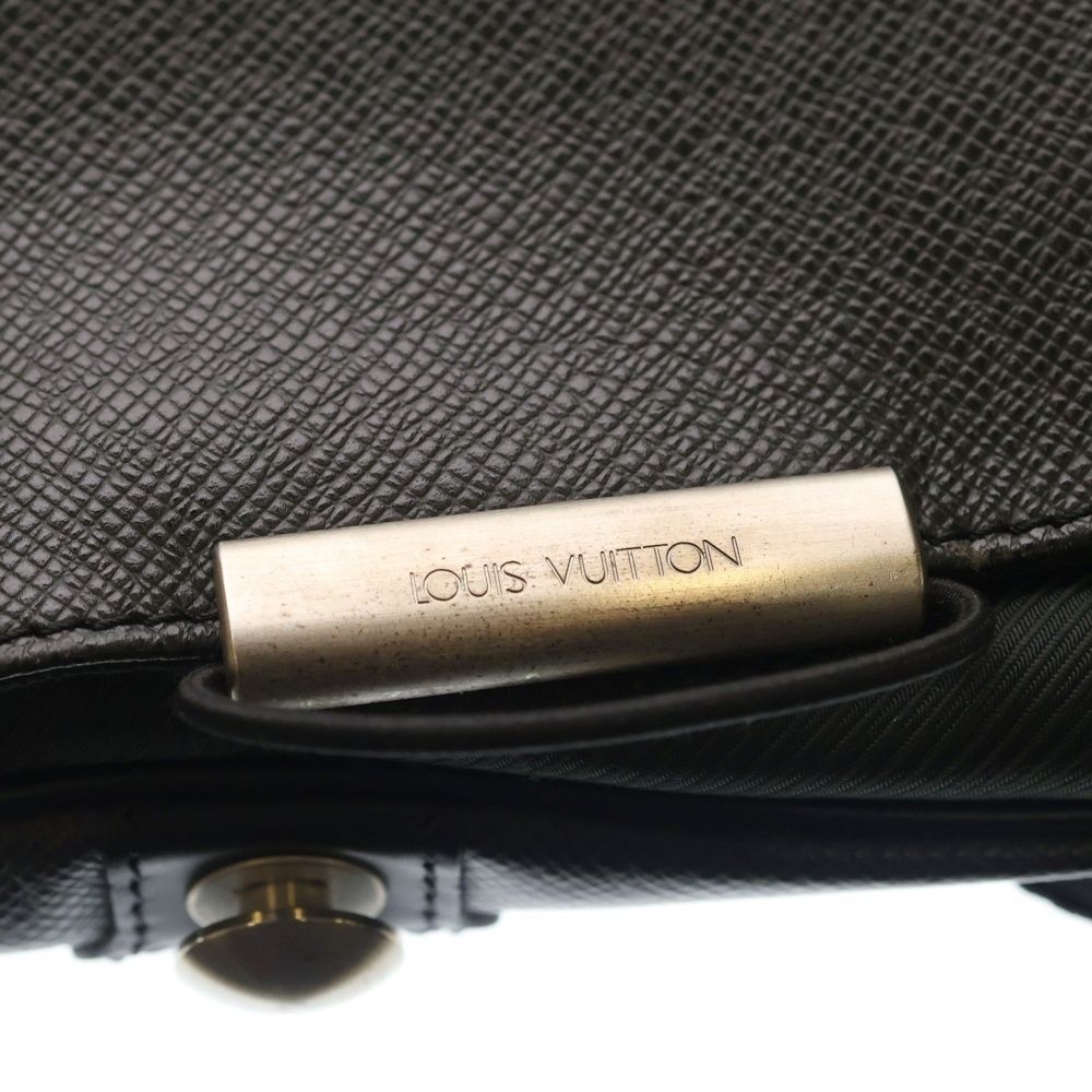 Louis Vuitton Taiga Victor Shoulder Bag Black Leather Silver — view 6