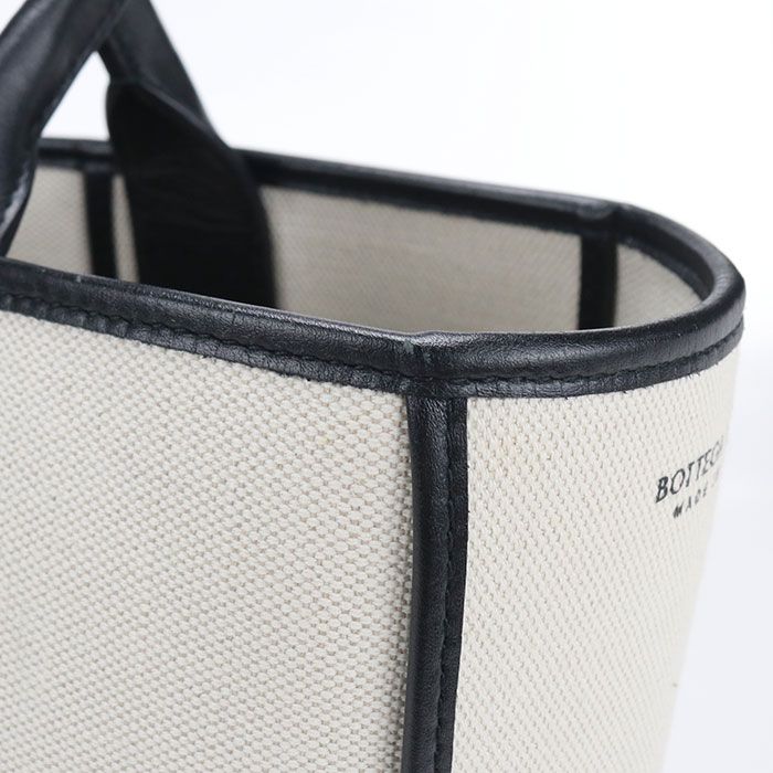 Bottega Veneta Arco Maxi Intrecciato Tote Canvas — view 8