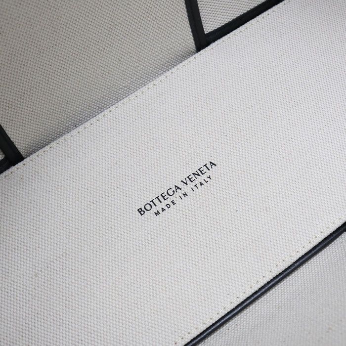 Bottega Veneta Arco Maxi Intrecciato Tote Canvas — view 4